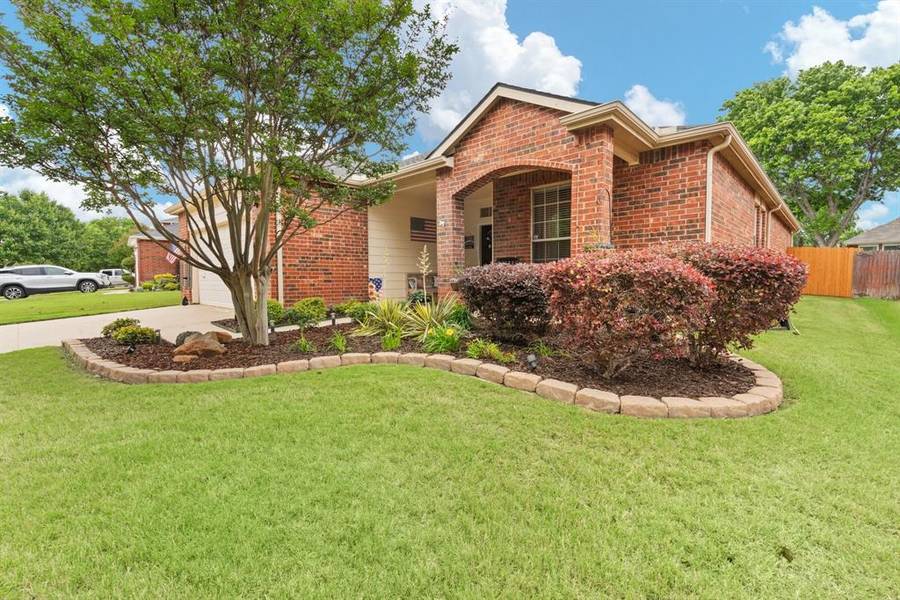 8424 Ram Ridge Road, Fort Worth, TX 76137