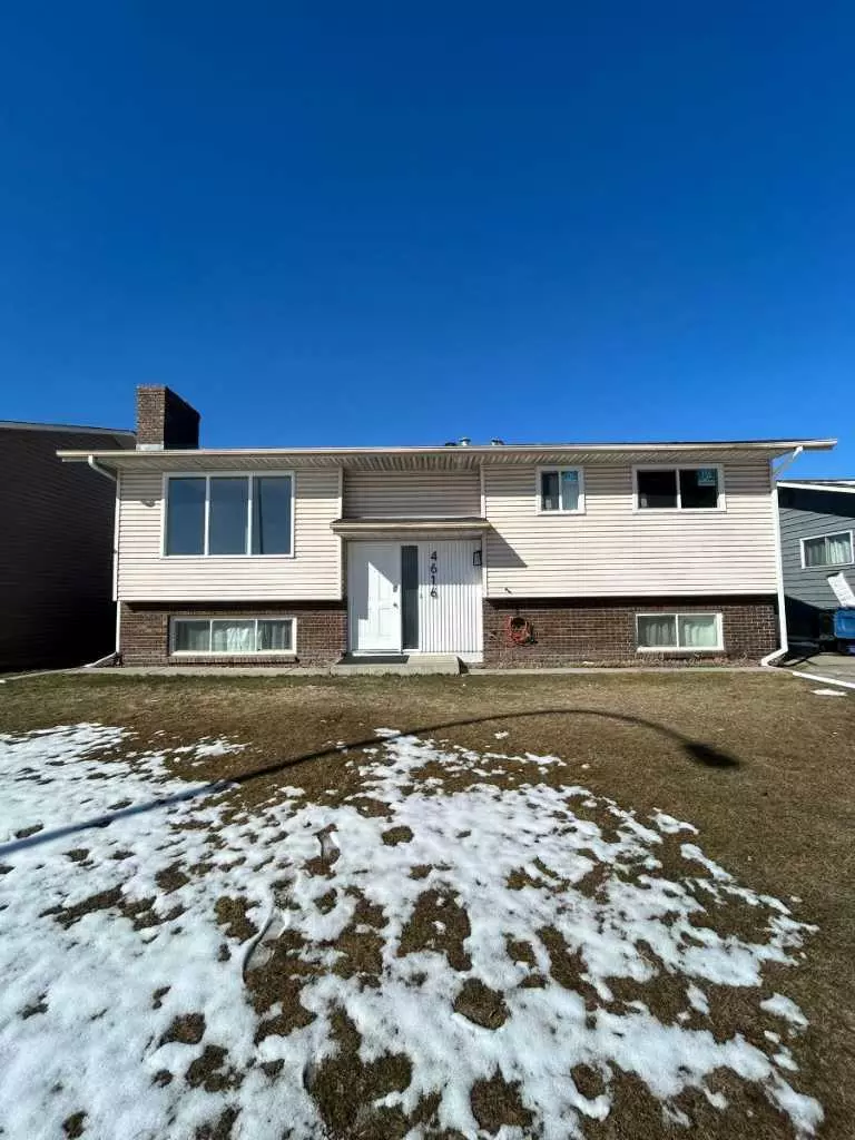 Calgary, AB T1Y2T6,4616 Rundleville DR NE