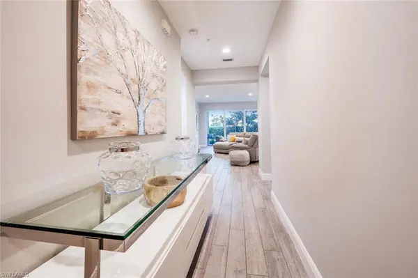 2318 Sawyers Hill RD 103, Naples, FL 34120