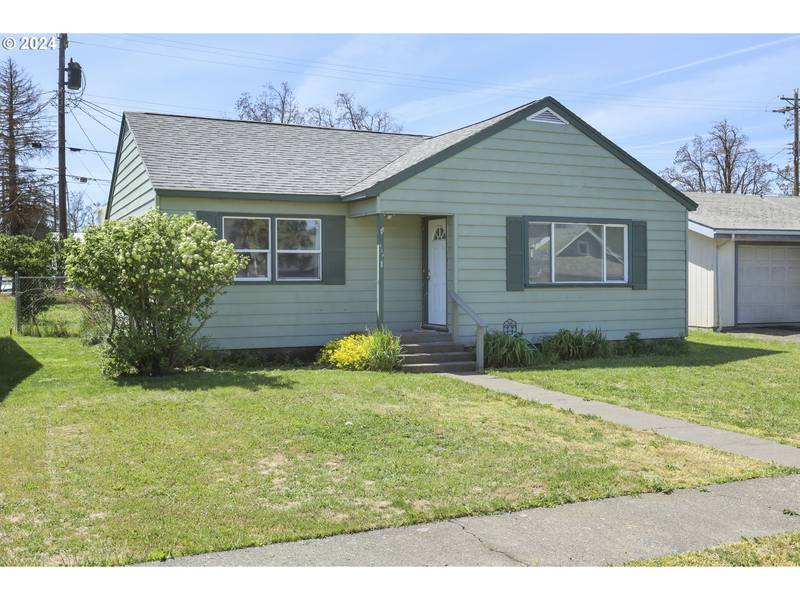 424 W MAIN ST, Goldendale, WA 98620