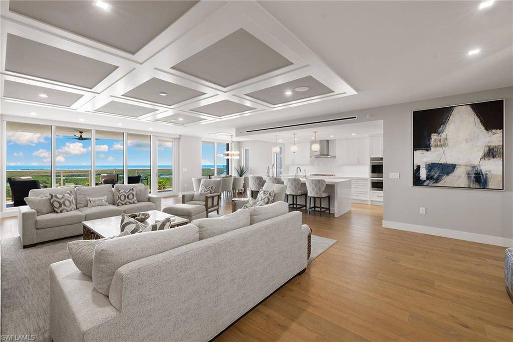 Naples, FL 34110,13915 Old Coast RD 906