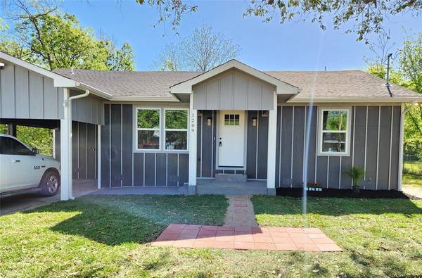 1209 Walnut Street, Greenville, TX 75401