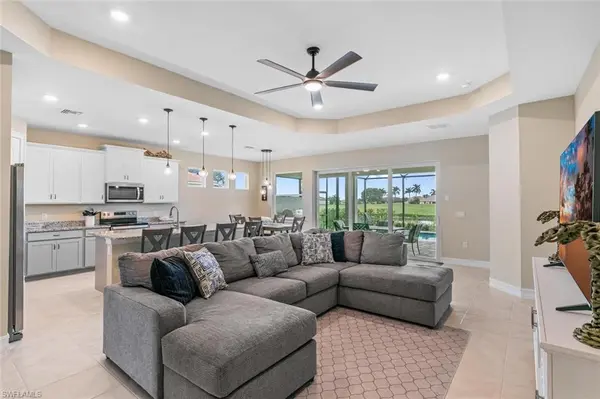 18006 Sandtrap DR, Naples, FL 34114