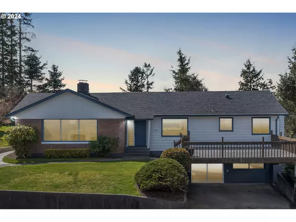 Astoria, OR 97103,945 RIDGE DR