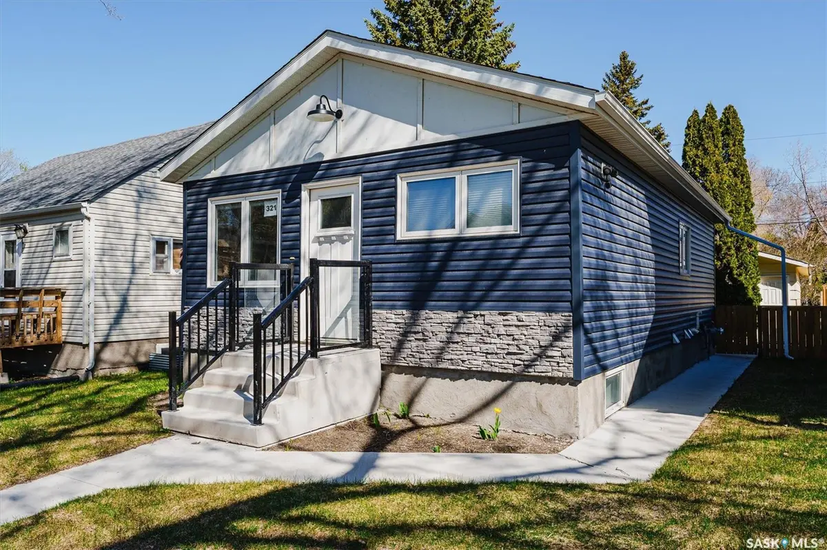 321 3rd STREET E, Saskatoon, SK S7H 1L4