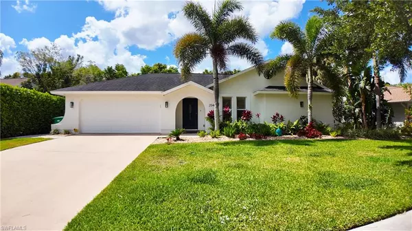 Naples, FL 34104,2548 River Reach DR