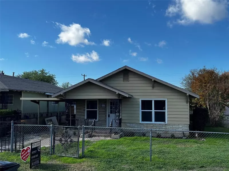 2719 Prairie Avenue, Fort Worth, TX 76164