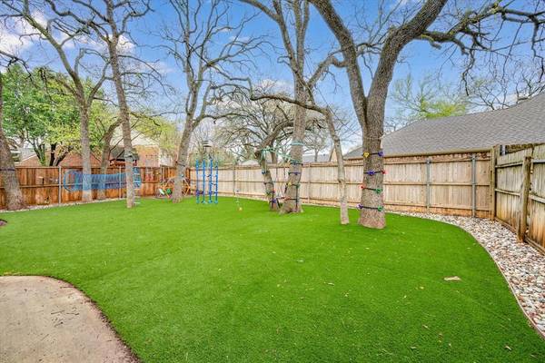 Bedford, TX 76021,3233 Rustic Woods Drive