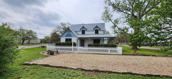 407 Longhorn Trail, Granbury, TX 76049