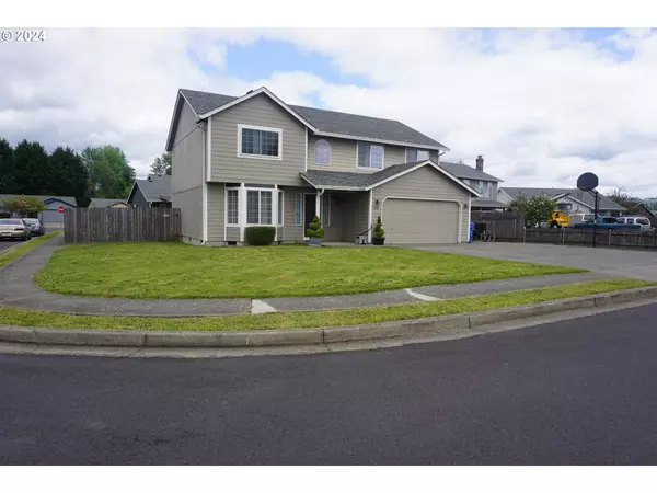 Kelso, WA 98626,113 REGAL LN