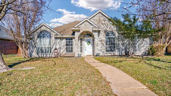 1103 Old Knoll Drive, Wylie, TX 75098