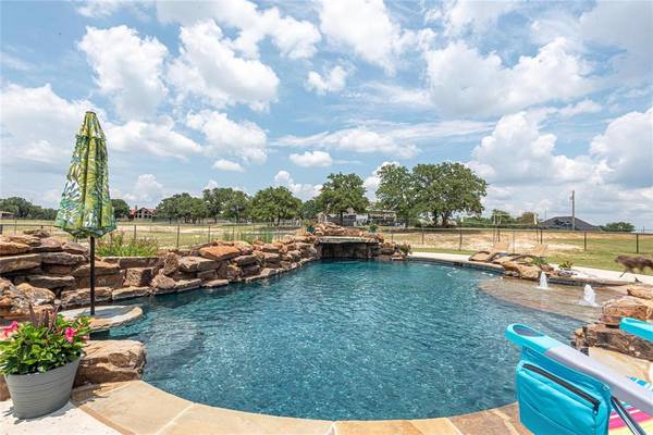 Poolville, TX 76487,162 Oak Tree Drive