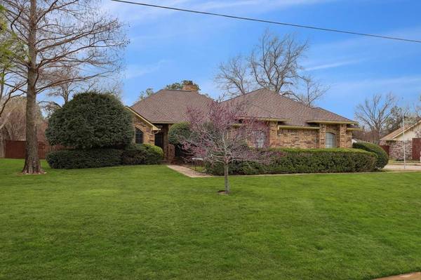 3608 W Shady Shores Road, Corinth, TX 76208