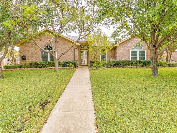 521 Whitetail Deer Lane, Crowley, TX 76036