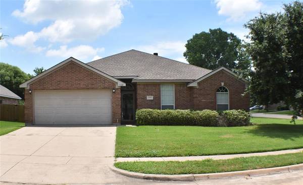 1328 Lake Shore Drive, Crowley, TX 76036