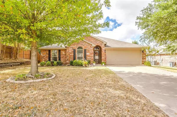 620 Sunfish Drive, Crowley, TX 76036