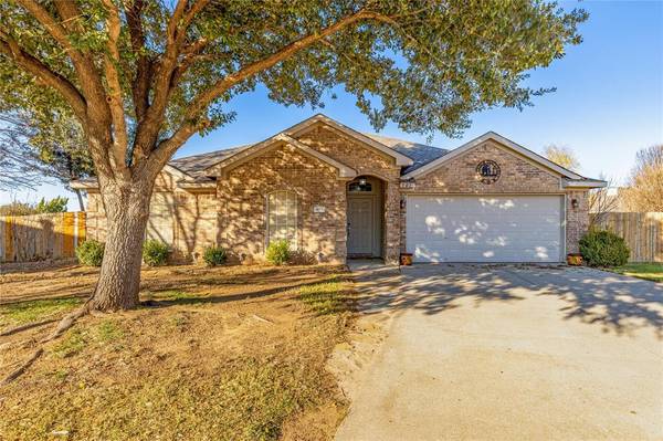 501 Sunfish Court, Crowley, TX 76036