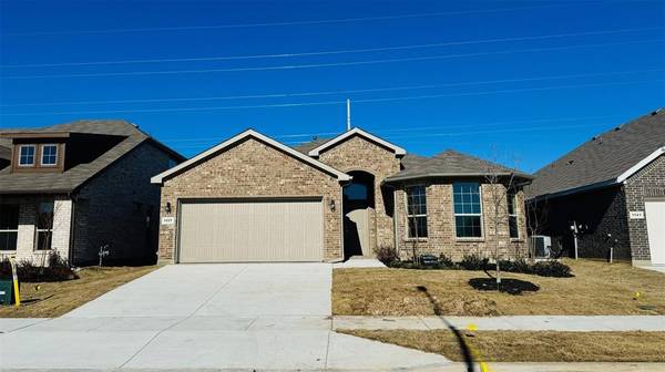 1137 SOUTHWARK Drive, Fort Worth, TX 76247