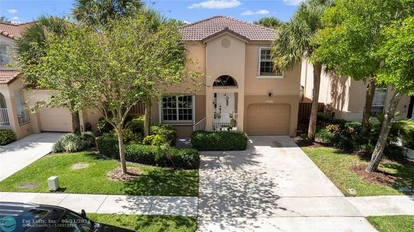 10670 NW 12th Dr, Plantation, FL 33322