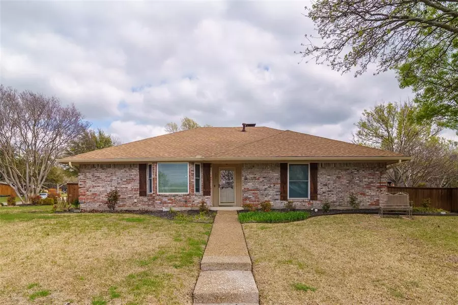 301 S Lakeshore Drive, Rockwall, TX 75087