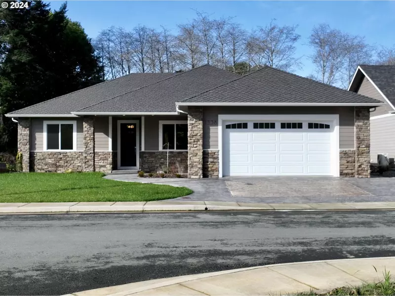 1338 NAUTICAL HEIGHTS DR, Brookings, OR 97415