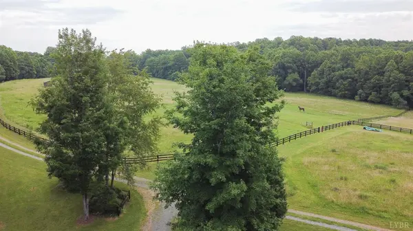 Wingina, VA 24599,5203 James river rd