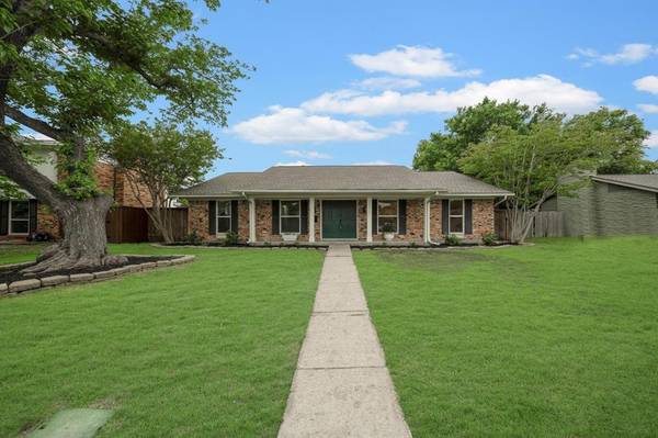 2211 Flat Creek Drive, Richardson, TX 75080