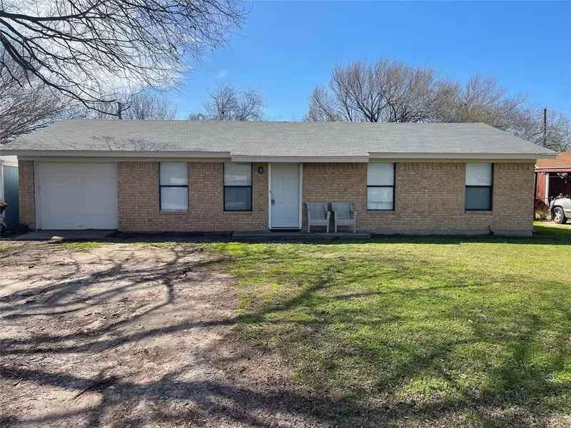 205 Elmwood Street, Azle, TX 76020