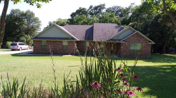 8316 Breeland Drive, Kemp, TX 75143