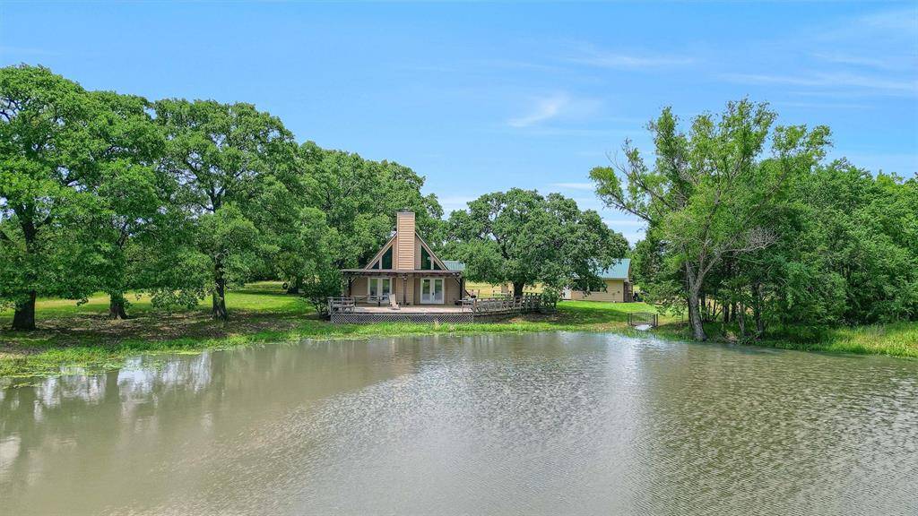 263 Rio Roxo Road, Gordonville, TX 76245