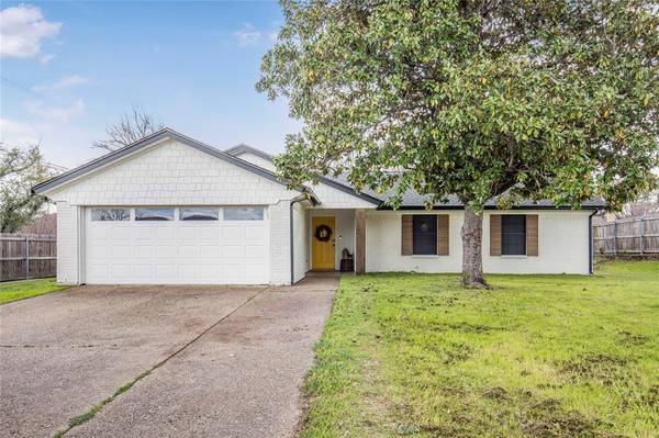 1603 Cobblestone Court, Cleburne, TX 76033