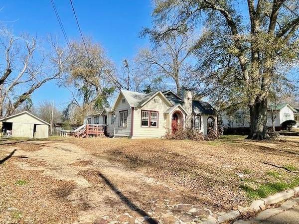 208 Stafford Hill, Pittsburg, TX 75686