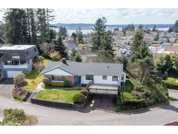 Astoria, OR 97103,945 RIDGE DR