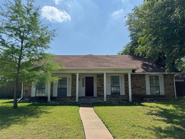 3705 Creststone Drive, Garland, TX 75040