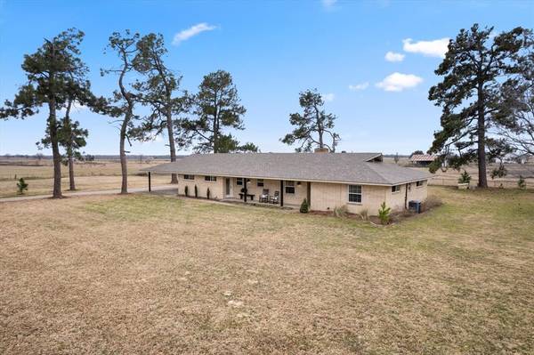 4106 Farm Road 2560, Sulphur Springs, TX 75482