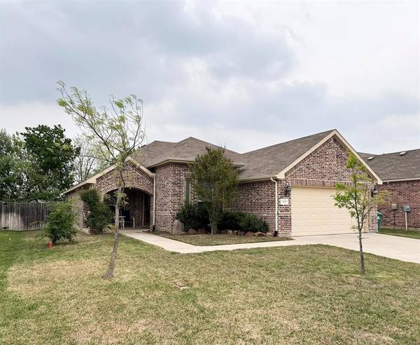 3508 Meadowtrail Lane, Denton, TX 76207