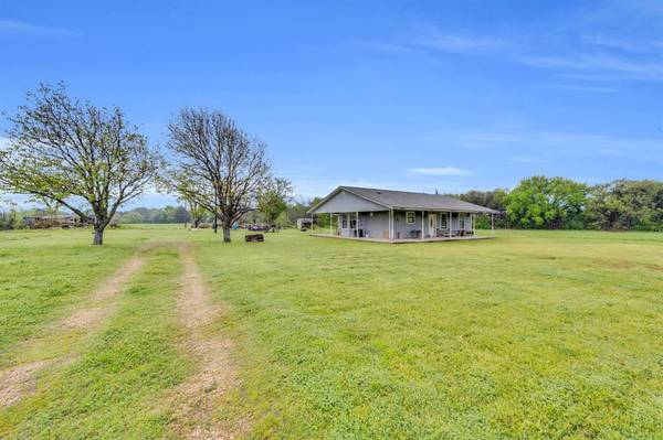 22240 S County Road 4010 Road SW, Dawson, TX 76639