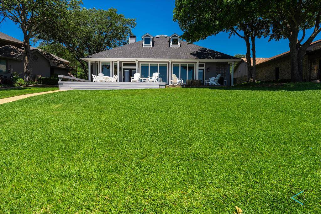 684 Enchanted Isles Drive,  Mabank,  TX 75156