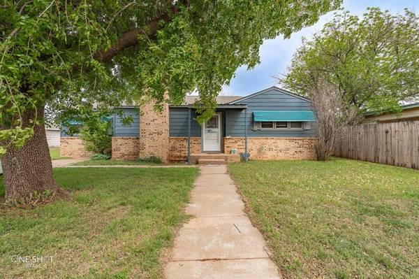 1921 Ave O, Anson, TX 79501