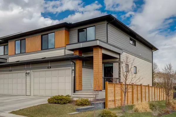 Calgary, AB T3K 2M6,30 Harvest Grove Common NE