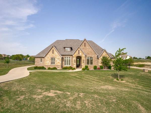 300 Bear Country Drive, Aledo, TX 76008