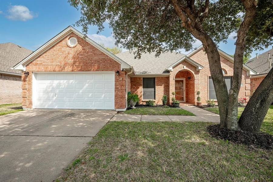 5820 Clear Creek Drive, Haltom City, TX 76137