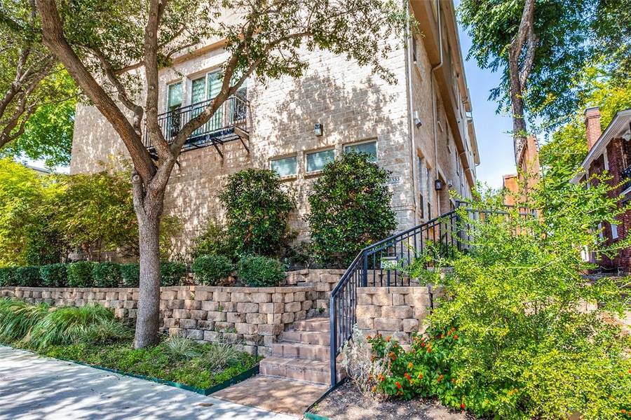 6333 Richmond Avenue #D, Dallas, TX 75214