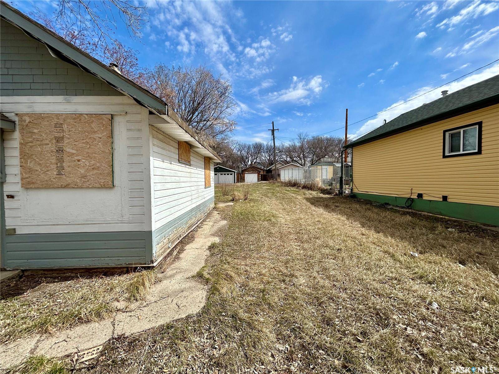 Saskatoon, SK S7L 2M7,536 K AVENUE N