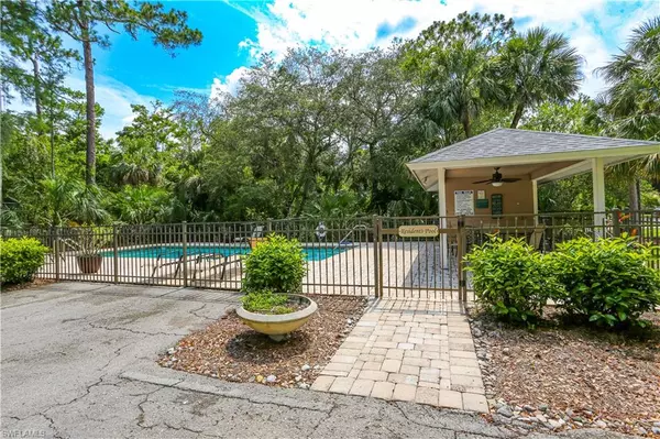 Naples, FL 34110,452 Corbel DR