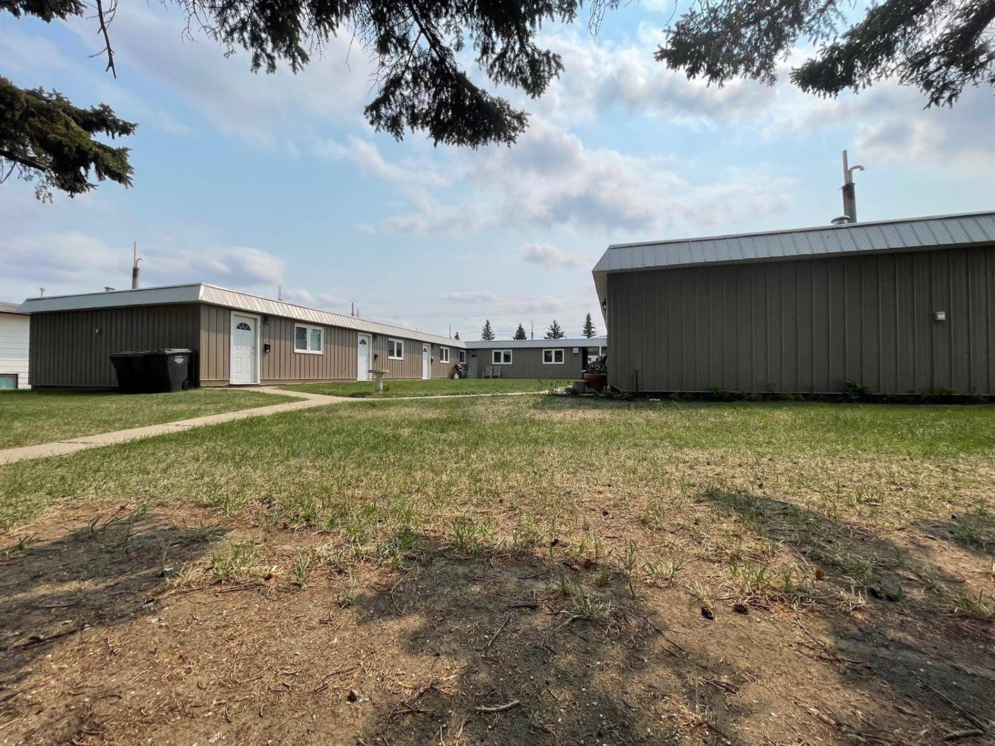Lloydminster, AB T9V 1C7,5675 43 ST #-