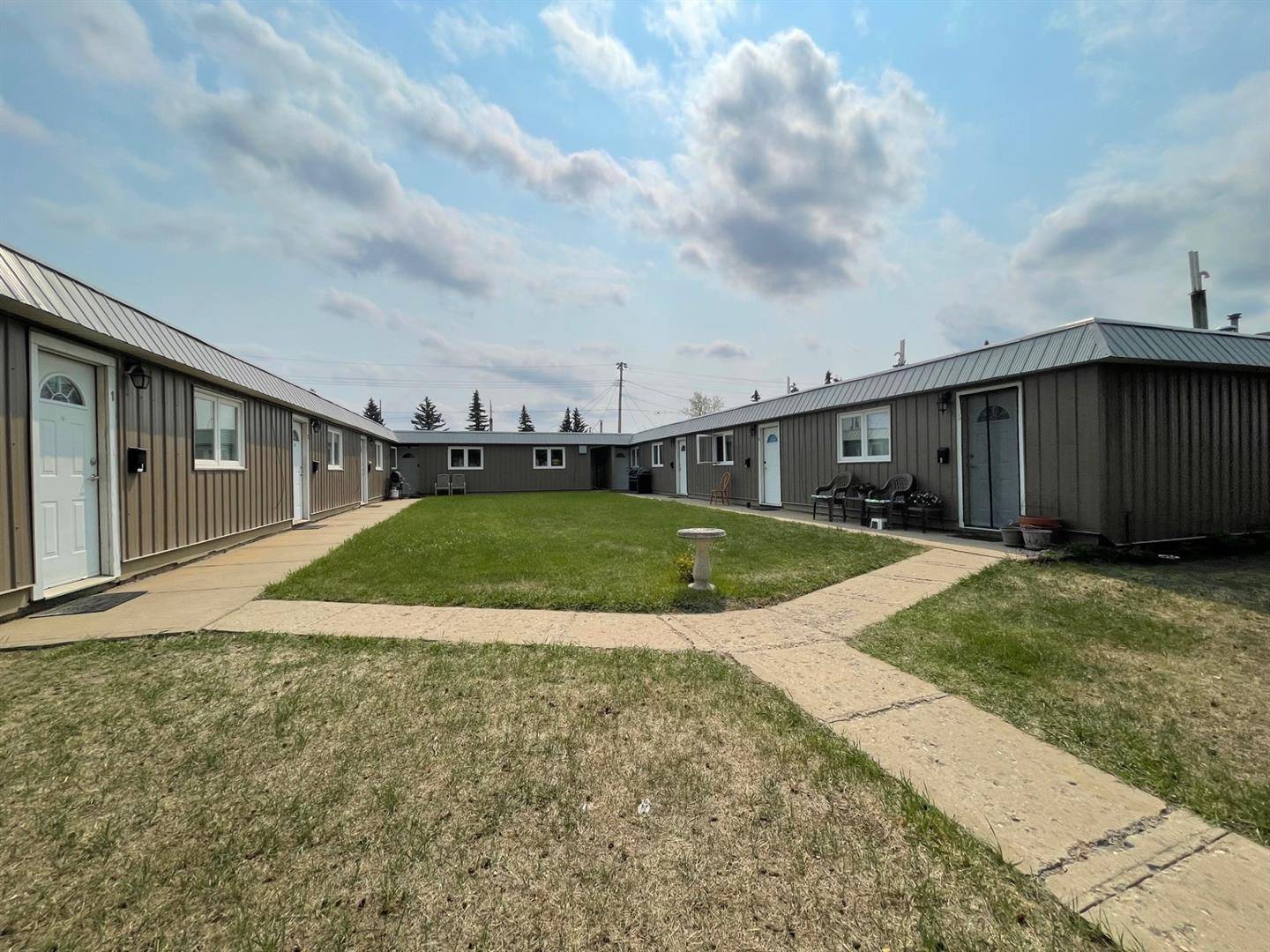 Lloydminster, AB T9V 1C7,5675 43 ST #-