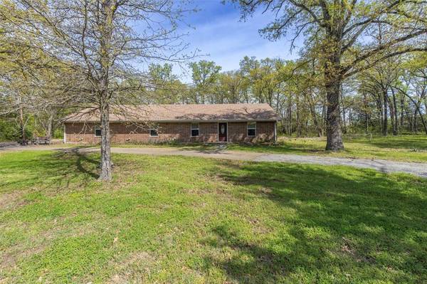 1437 Winding Lane, Greenville, TX 75402