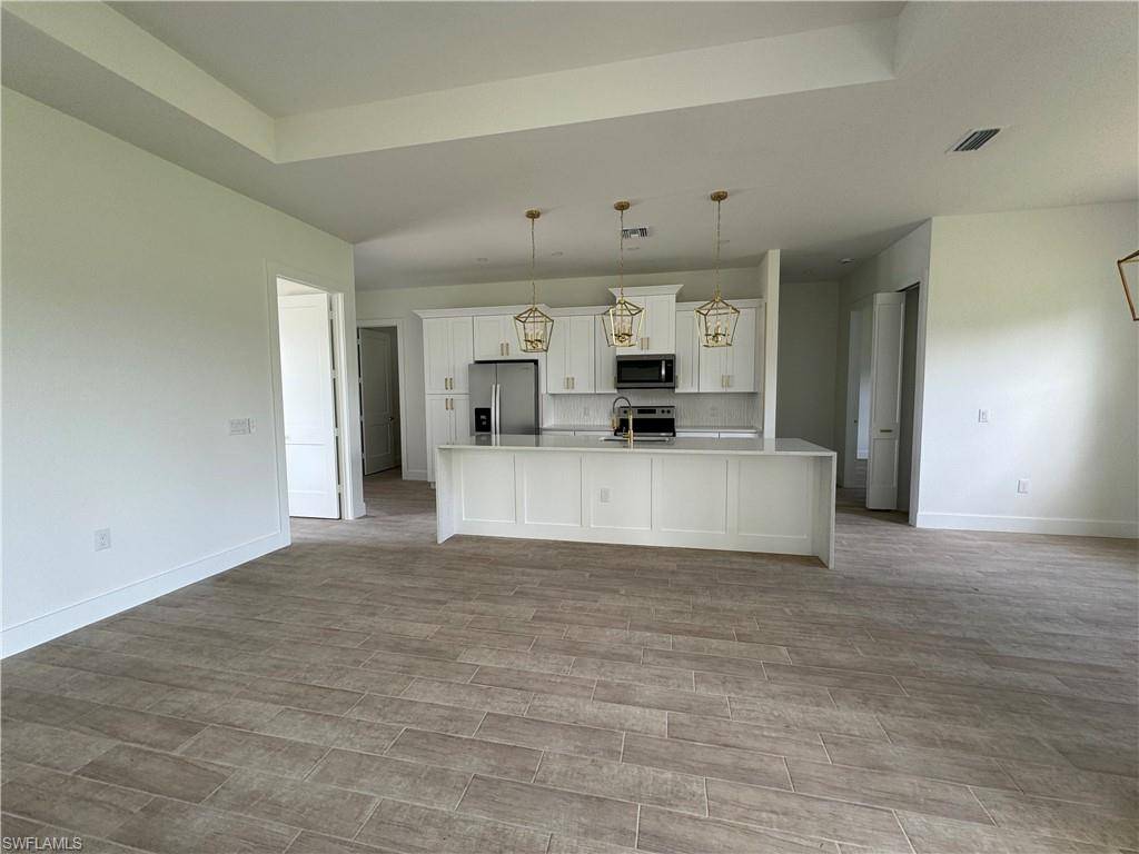 Cape Coral, FL 33909,1421 17th AVE
