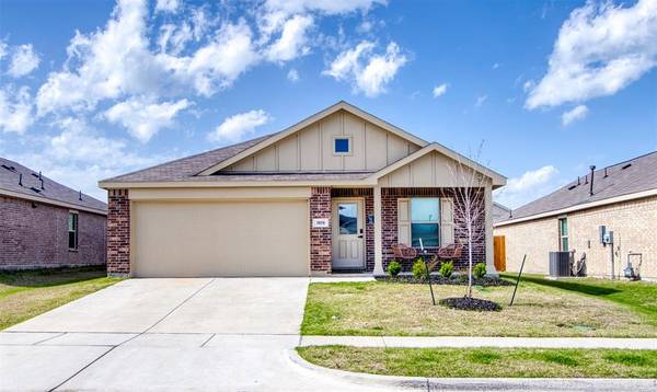 1109 Green Oaks Drive, Hutchins, TX 75141